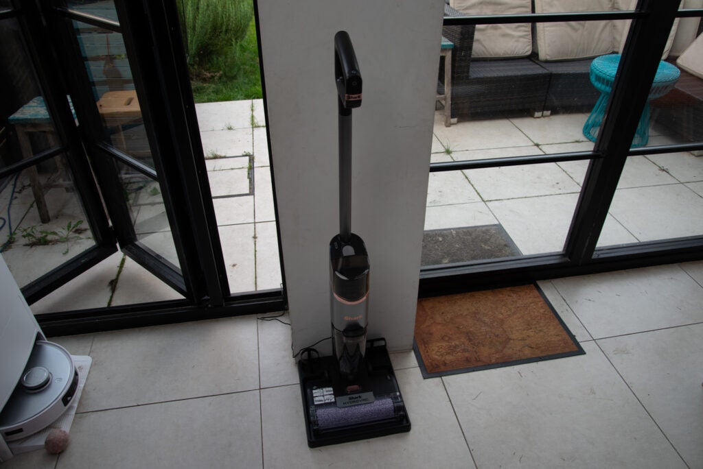 Shark HydroVac Cordless Hard Floor Cleaner WD210UK